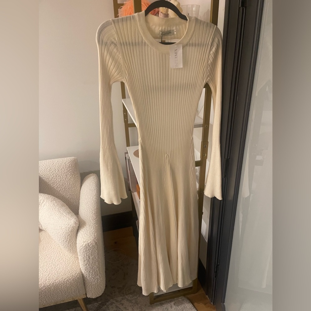 ANNA QUAN BACKLESS DRESS BNWT